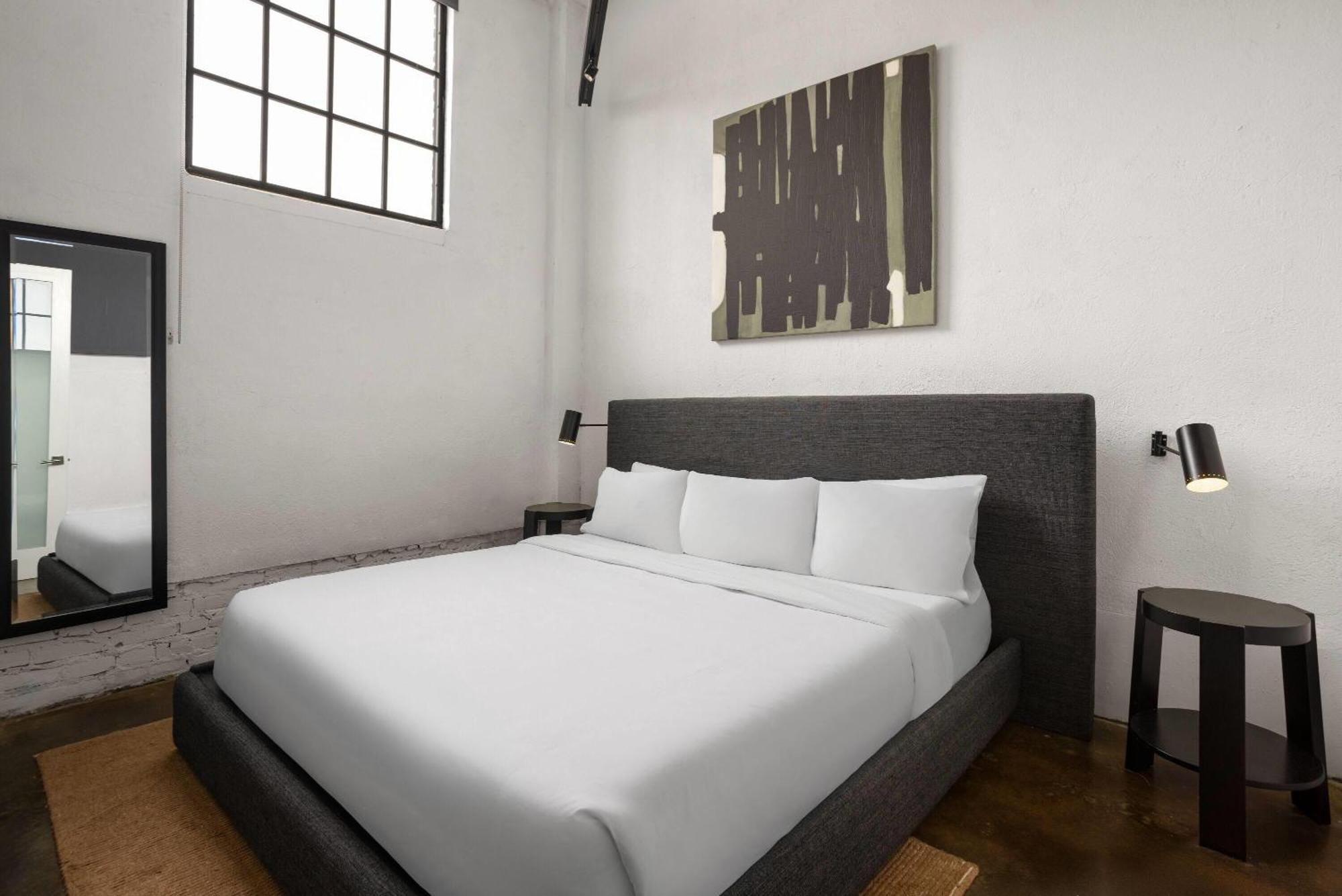 One--Bedroom Superior King Apartment Non-Smoking